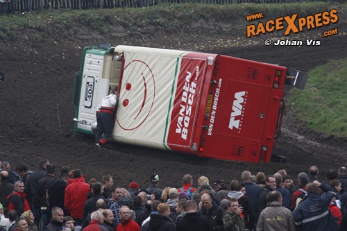 TVM-truck en Jumbo-truck van XDakar vernieuwd; 900 kilo lichter